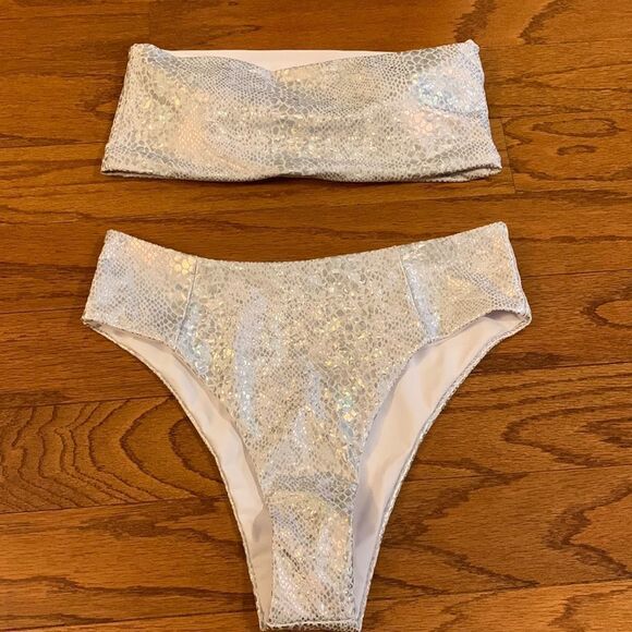 SHEIN Size Medium snakeskin print silver/gray two-piece bikini. NWOT - Picture 1 of 10